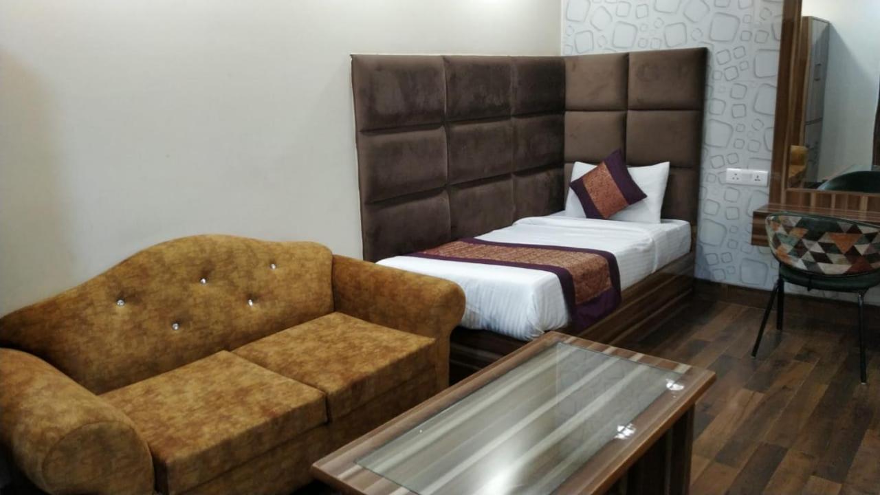 Hotel Singh Continetal Delhi  Luaran gambar